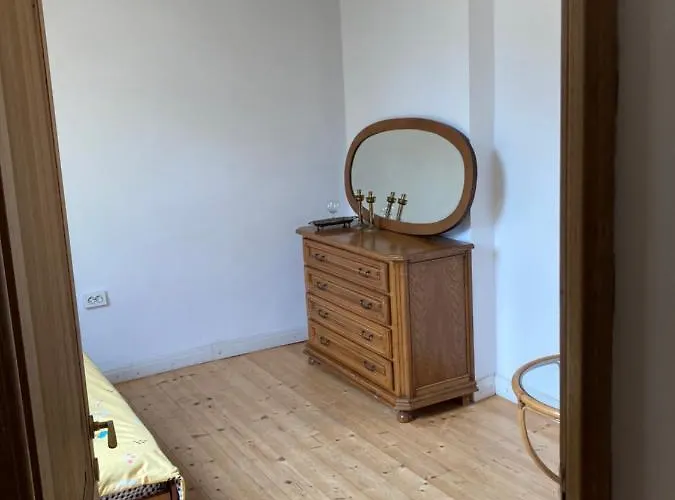 Rustic Next To * Konstanca